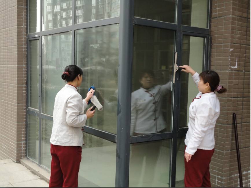 如何快速有效的清洗玻璃和擦洗玻璃的方法汇总(图1)